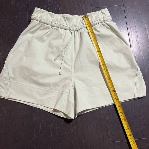 Lululemon Cinchable Waist High Rise WovenShort 3.5" Women Kohlrabi Green XXSMALL - Picture 3 of 6